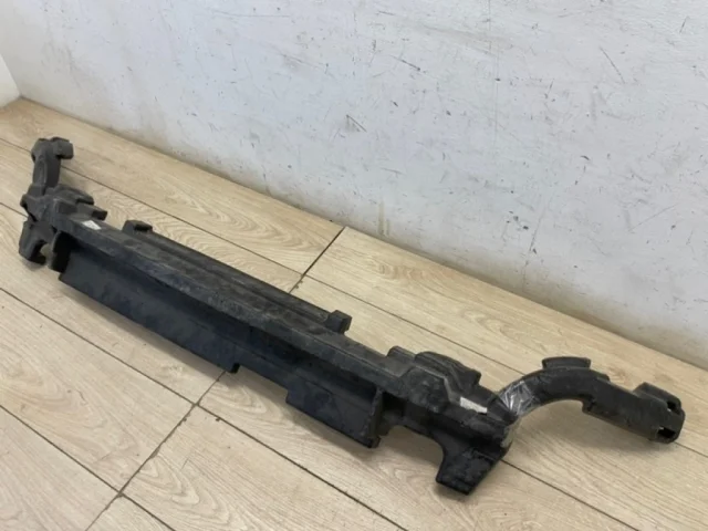 Абсорбер переднего бампера для Audi Q7 4M 2015+ на фотографиях