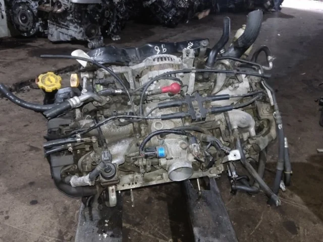 Двигатель без навесного для Subaru Legacy Универсал BH/B12 1998-2003 на фотографиях