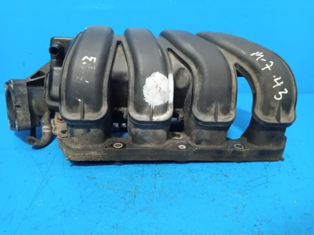 Впускной коллектор для Toyota Corolla E120/E130 Седан 2000-2007 на фотографиях