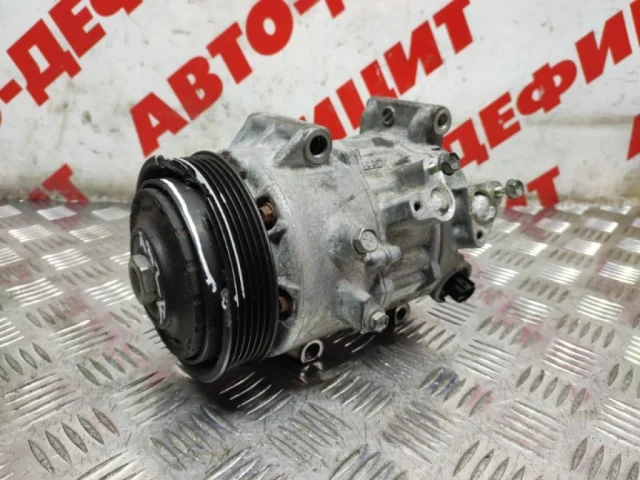Компрессор кондиционера для Toyota RAV4 XA40 2013-2015 на фотографиях