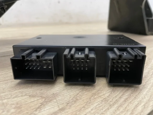 Фаркоп для Volkswagen Touareg II (7P5) 2010-2014 на фотографиях