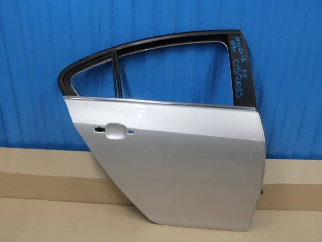 Двери для Opel Insignia Хэтчбек A 2008-2017 на фотографиях