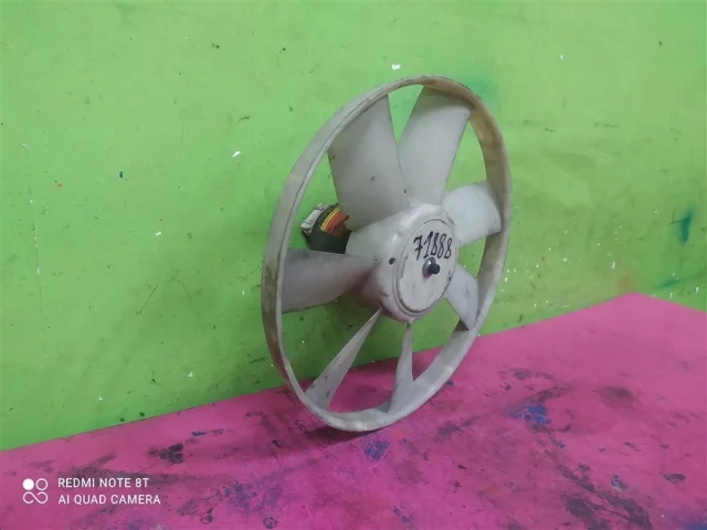 Вентилятор радиатора охлаждения ДВС для Volkswagen Golf III (1H5)Универсал (EU) 1991-2001 на фотографиях