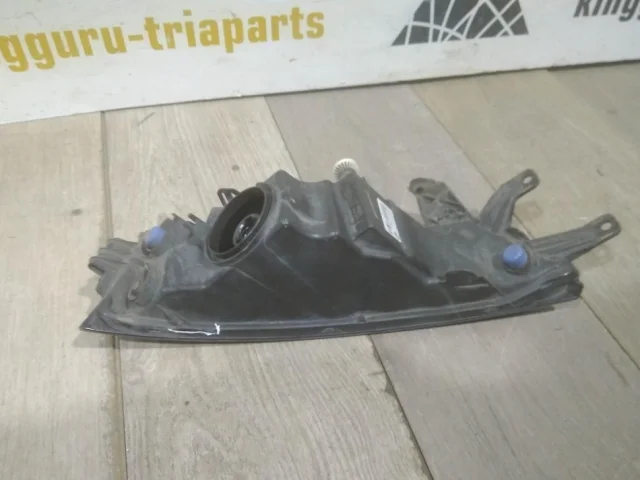 Противотуманка (ПТФ) передняя правая для Skoda Rapid I rest NH3 2017-2020 на фотографиях