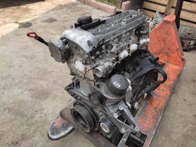 Двигатель без навесного для Mercedes-Benz Vito W639 Viano 2003-2013 на фотографиях