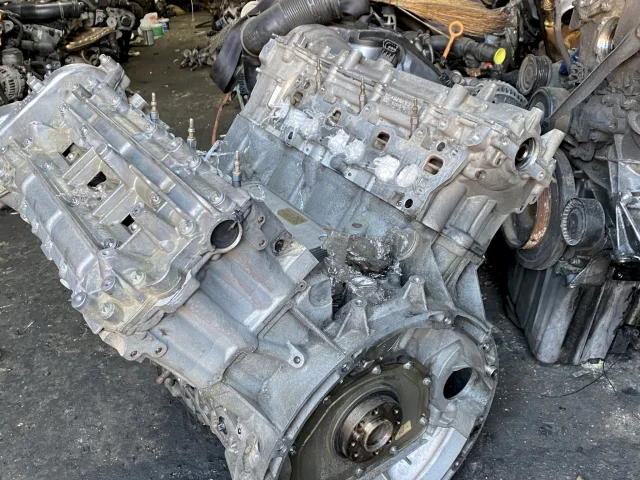 Двигатель без навесного для Mercedes-Benz GL class X166 2012-2016 на фотографиях