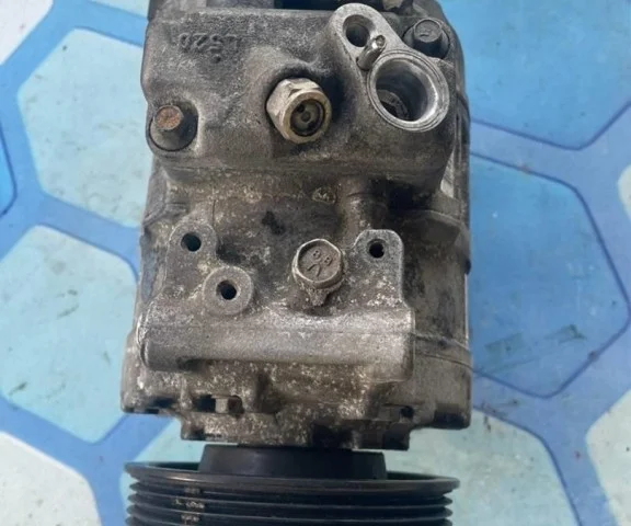 Компрессор кондиционера для Volkswagen Passat Variant (B6, Typ 3C) 2004-2010 на фотографиях