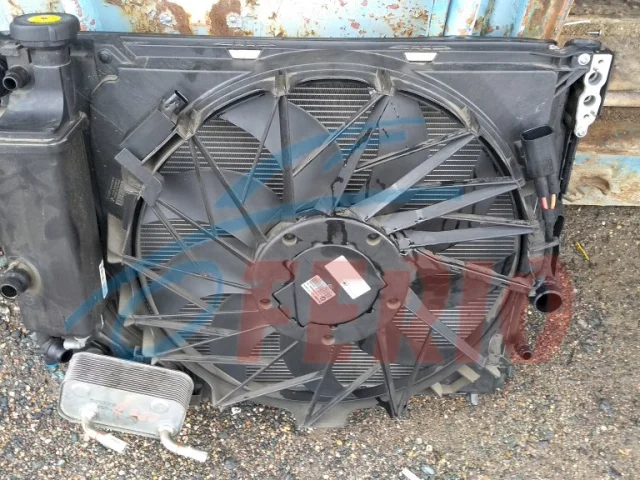 Вентилятор радиатора охлаждения ДВС для BMW X3 Е83 2003-2010 на фотографиях