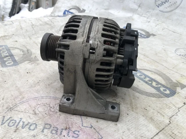 Генератор для Volvo XC90 I C 2002-2014 на фотографиях