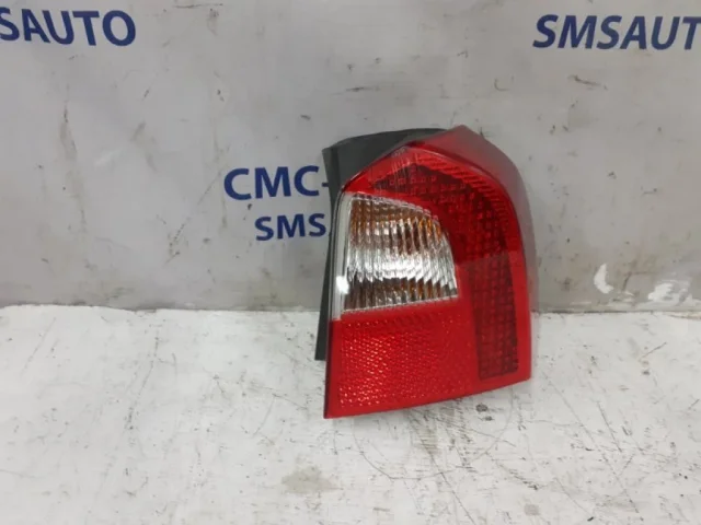 Фонарь внешний правый для Volvo XC70 BZ 2007-2016 на фотографиях