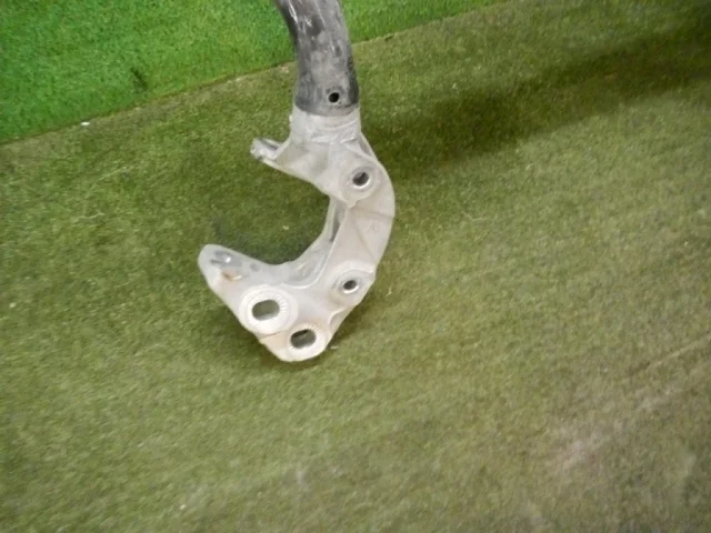 Подрамник двигателя для Audi Q7 4M 2015+ на фотографиях