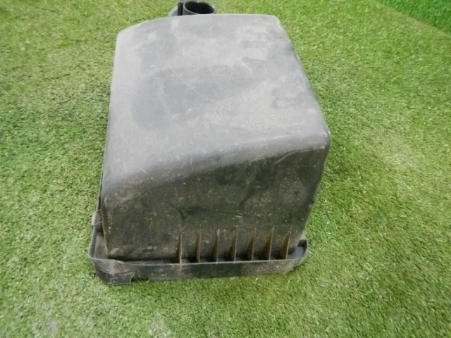 Корпус воздушного фильтра для Mazda CX 5 KF 2017 на фотографиях