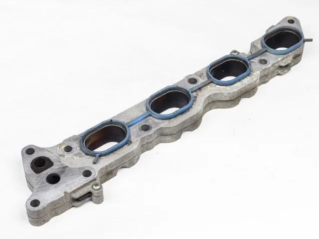 Впускной коллектор для Toyota Corolla E140/E150 Седан 2006-2013 на фотографиях