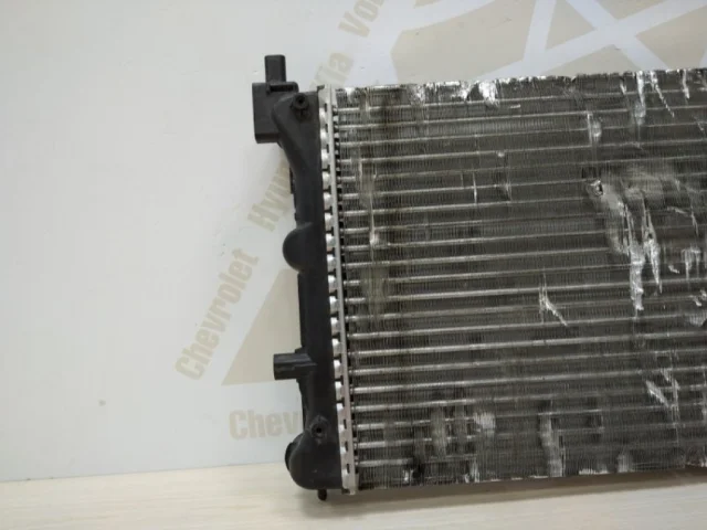 Радиатор охлаждения ДВС для Skoda Rapid I rest NH3 2017-2020 на фотографиях
