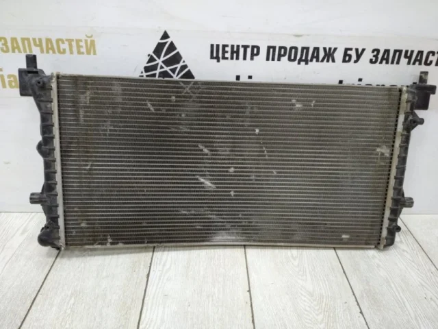 Радиатор охлаждения ДВС для Skoda Rapid I rest NH3 2017-2020 на фотографиях