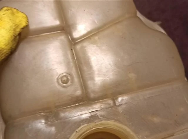 Расширительный бачок радиатора для Opel Astra J Хэтчбек 2009-2017 на фотографиях