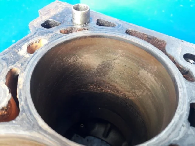 Блок цилиндров для Opel Zafira B 2005-2015 на фотографиях