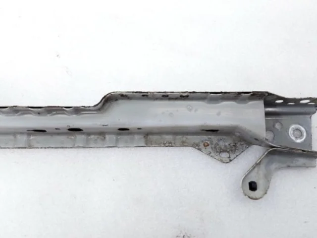 Панель радиатора (телевизор) для Chevrolet Cruze 1 J300 2009-2015 на фотографиях