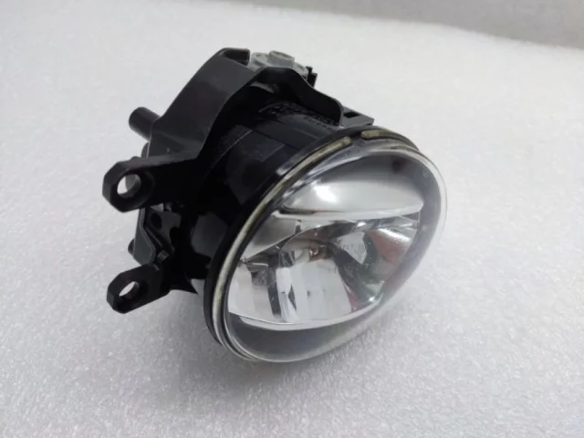 Противотуманка (ПТФ) передняя левая для Toyota Alphard H30 2015+ на фотографиях