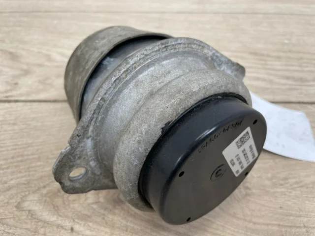 Подушка двигателя задняя левая нижняя для Volkswagen Touareg II (7P5) 2010-2014 на фотографиях