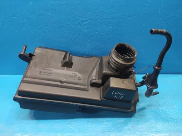 Корпус воздушного фильтра для Volvo C30 MK 2006-2013 на фотографиях