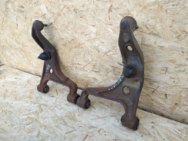 Рычаг задний левый верхний для Suzuki Grand Vitara 2005-2014 на фотографиях