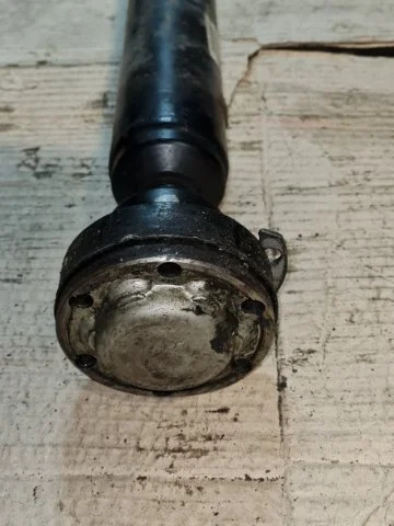 Карданный вал задний для Volkswagen Touareg I (7L) 2002-2010 на фотографиях