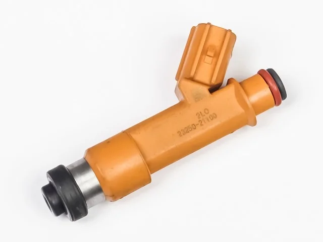 Форсунка топливная для Toyota Corolla E140/E150 Седан 2006-2013 на фотографиях