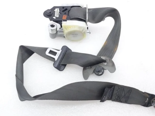 Ремень безопасности передний левый для Kia Rio 3 на фотографиях
