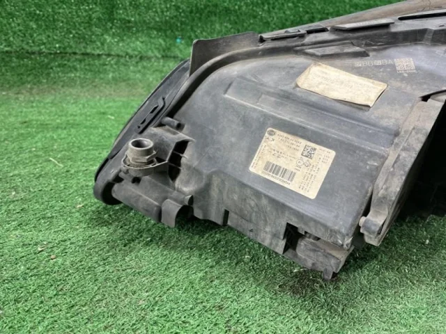 Фара правая для Mercedes-Benz E class C207 2009-2017 на фотографиях