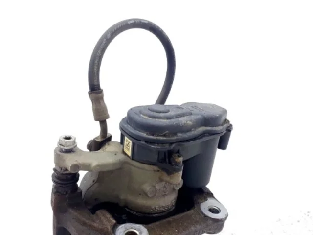 Суппорт задний левый для Mercedes-Benz E class W213 2016-2023 на фотографиях