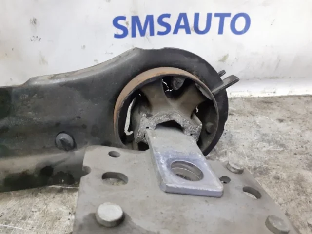 Рычаг продольный задний левый для Volvo XC70 BZ 2007-2016 на фотографиях