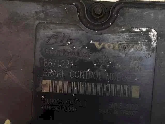 Блок ABS для Volvo XC90 I C 2002-2014 на фотографиях