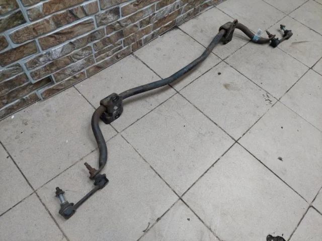 Стабилизатор поперечной устойчивости задний для Jeep Grand Cherokee 4 WK2 rest 2013-2018 на фотографиях