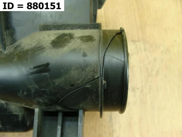 Корпус воздушного фильтра (нижняя часть) для Hyundai Solaris 1 RB (2011-2013) на фотографиях