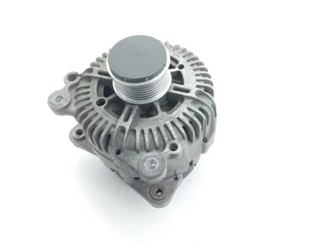 Генератор для Audi Q7 4L 2005-2015 на фотографиях