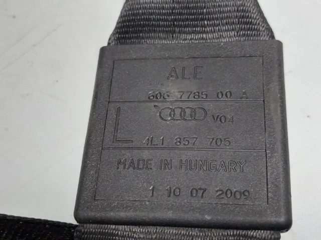 Ремень безопасности передний левый для Audi Q7 4M 2015+ на фотографиях