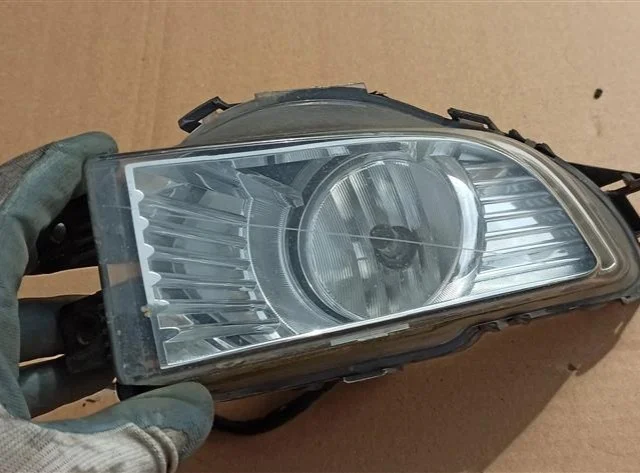 Противотуманка (ПТФ) передняя левая для Opel Insignia Седан A 2008-2017 на фотографиях