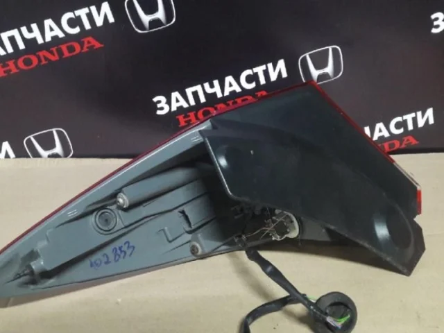 Фонарь внешний правый для Honda Civic FK 5D 2012-2015 на фотографиях