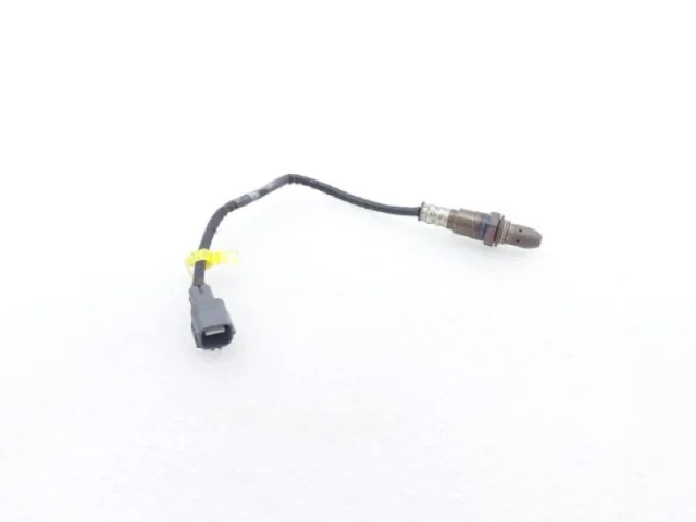 Лямбда-зонд (верхний) для Toyota RAV4 XA30 2005-2012 на фотографиях