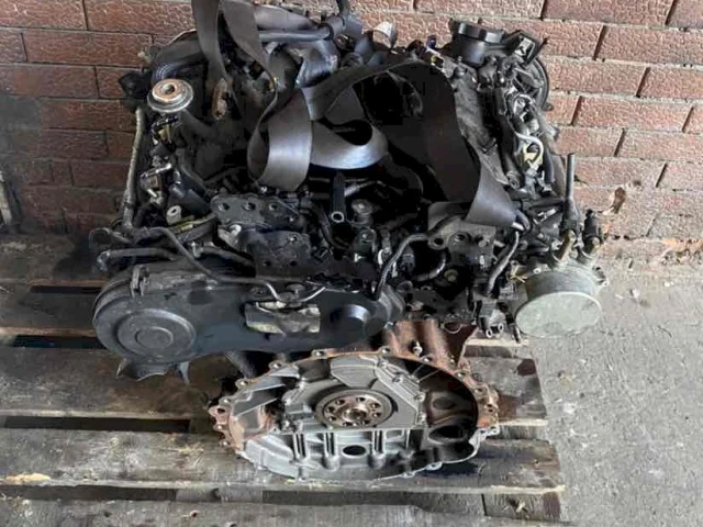 Двигатель без навесного для Jaguar XF X250 2008-2016 на фотографиях