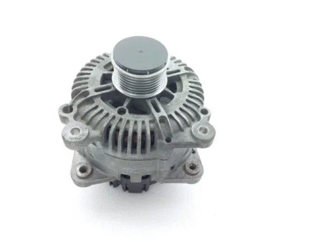 Генератор для Audi Q7 4L 2005-2015 на фотографиях