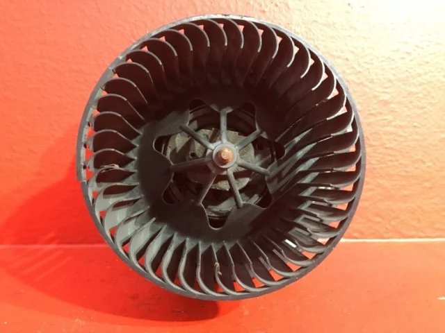 Реостат печки для Volkswagen Passat Variant (B6, Typ 3C) 2004-2010 на фотографиях