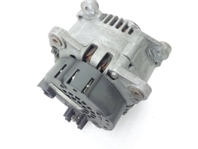 Генератор для Audi Q7 4L 2005-2015 на фотографиях