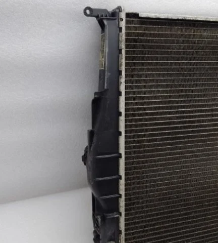 Радиатор охлаждения ДВС для BMW 3er Е90 2005-2011 на фотографиях