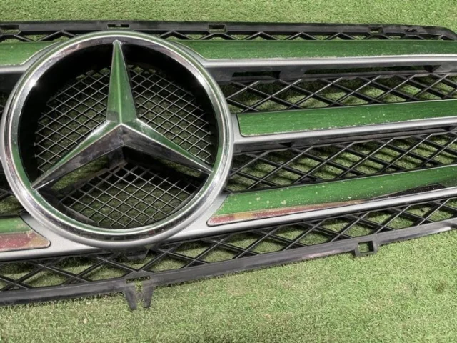 Решетка радиатора для Mercedes-Benz G class W463 rest.VI 2012-2015 на фотографиях