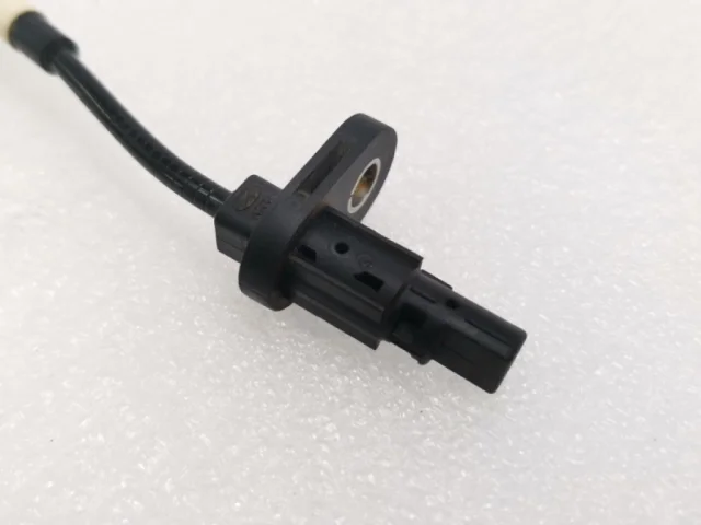 Датчик ABS передний левый для Hyundai Solaris 2 (2017-2022) на фотографиях