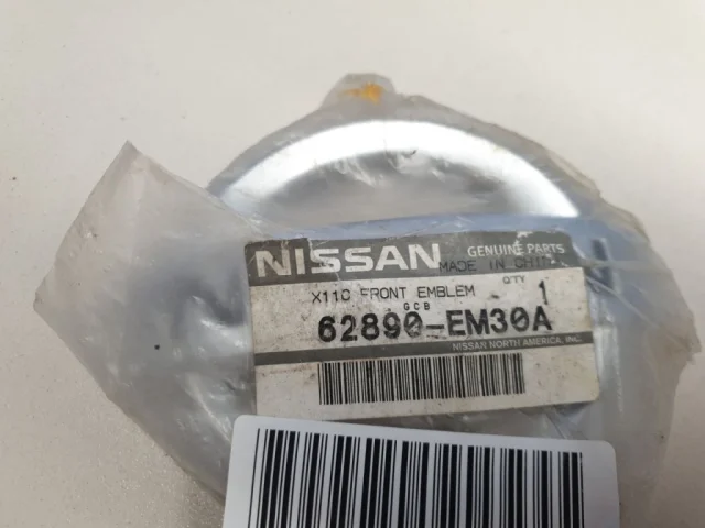 Решетка радиатора для Nissan Tiida SC11 Седан 2007-2014 на фотографиях