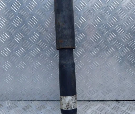 Амортизатор задний правый для Toyota Land Cruiser 100 1998-2007 на фотографиях