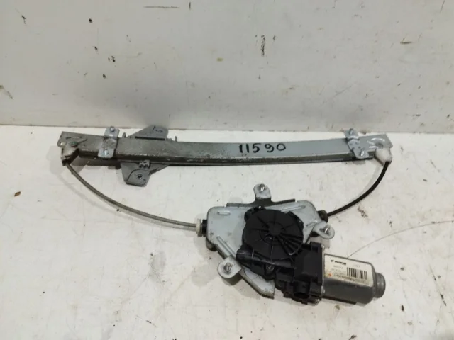 Мотор стеклоподъемника передний левый для Hyundai Solaris 1 рестайлинг 2014-2017 на фотографиях